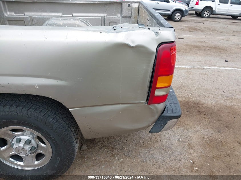 2002 Chevrolet Silverado C1500 VIN: 1GCEC19W02Z120115 Lot: 39715643