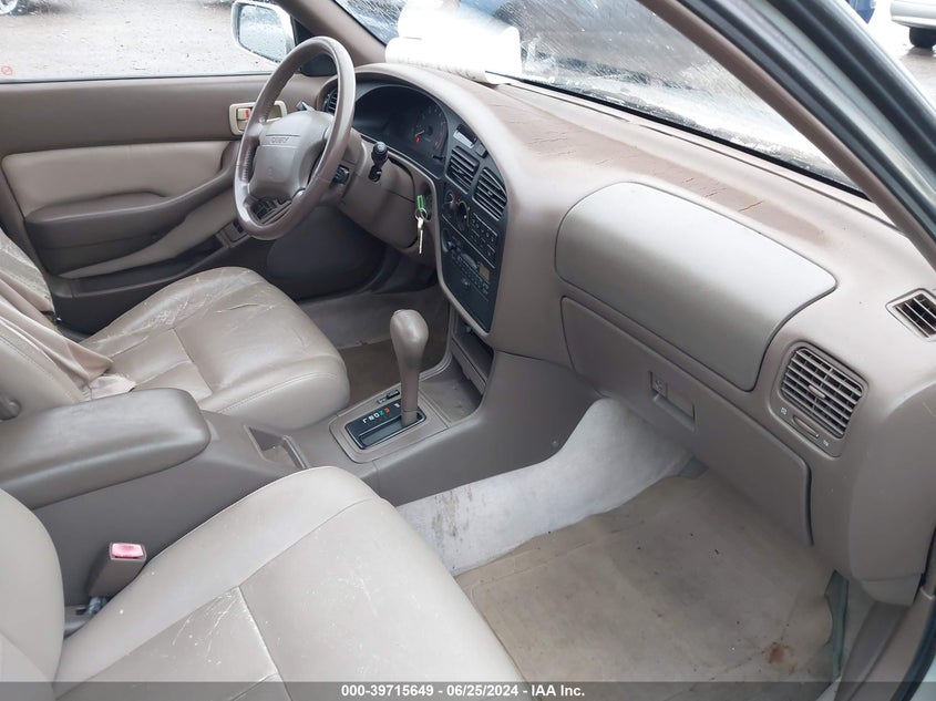 1994 Toyota Camry Xle VIN: 4T1GK13EXRU011014 Lot: 39715649