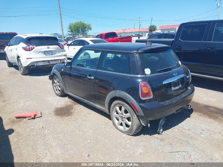 2007 Mini Cooper VIN: WMWMF33577TL67797 Lot: 39715854