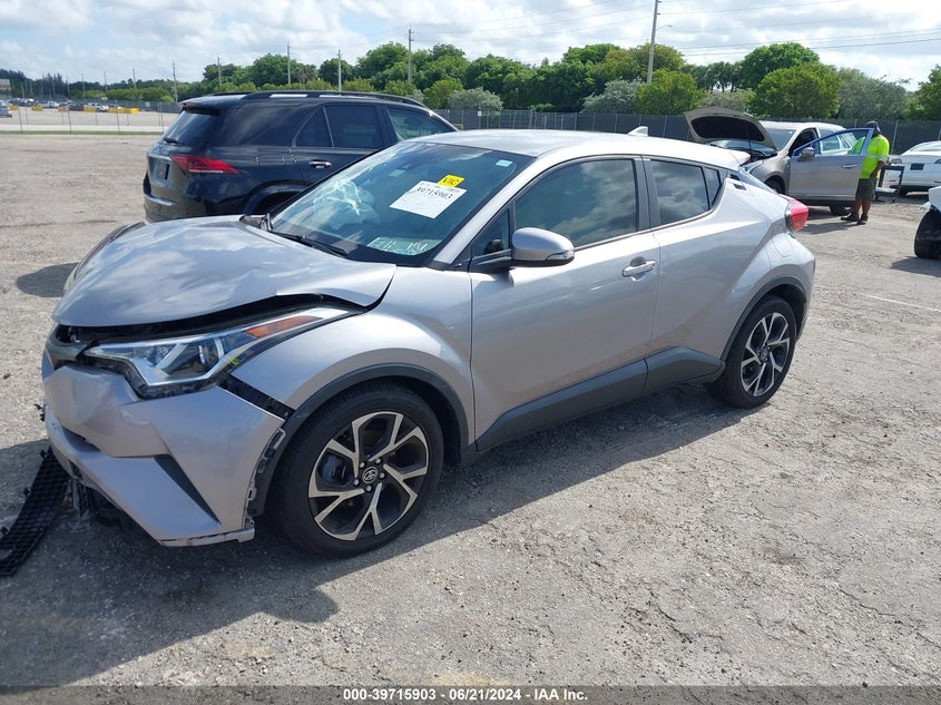 2018 Toyota C-Hr Xle/Xle Premium VIN: JTNKHMBX3J1009916 Lot: 39715903
