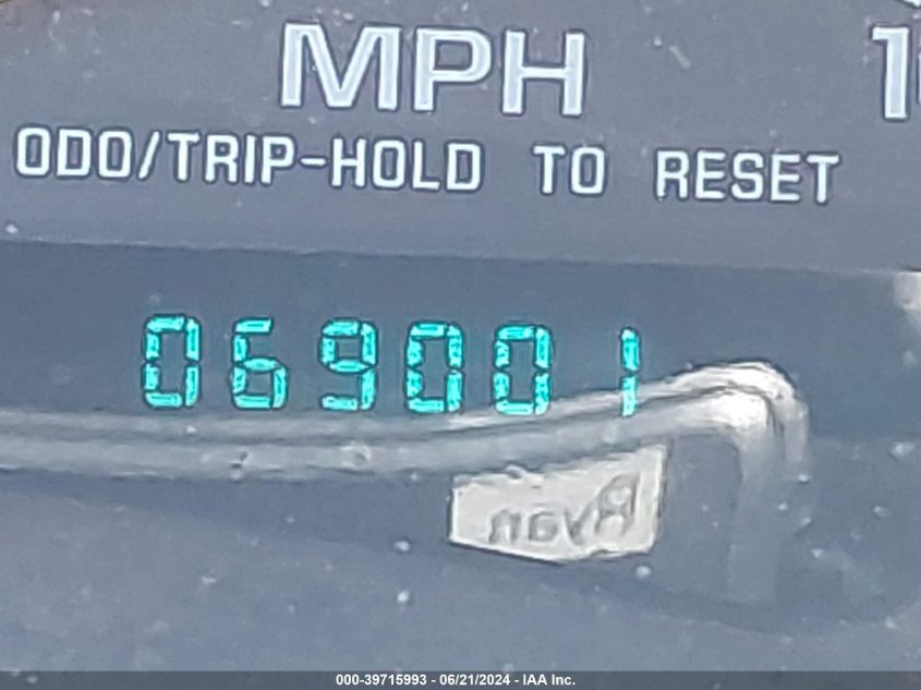 2000 Chevrolet Blazer Ls VIN: 1GNDT13W5Y2110368 Lot: 39715993