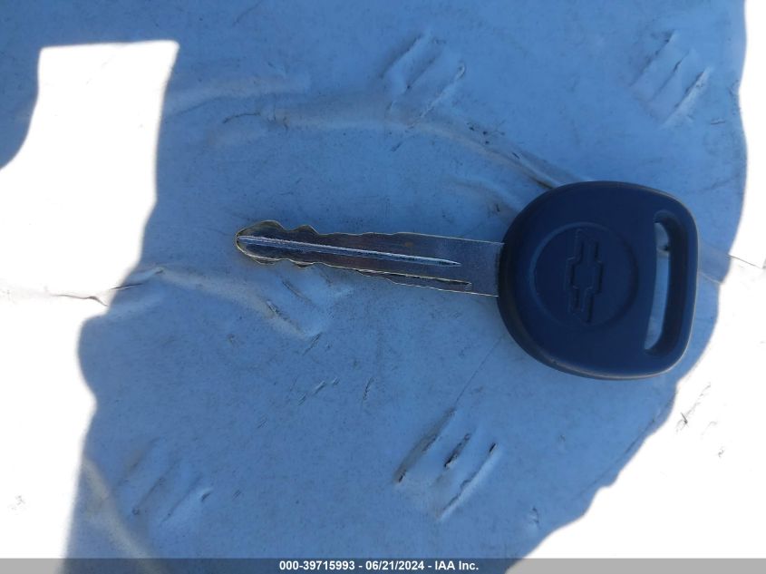 2000 Chevrolet Blazer Ls VIN: 1GNDT13W5Y2110368 Lot: 39715993