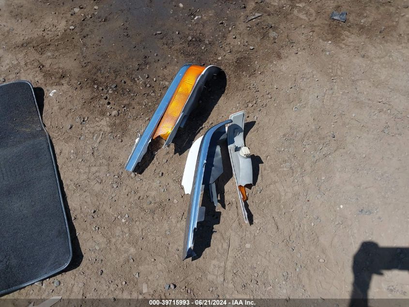 2000 Chevrolet Blazer Ls VIN: 1GNDT13W5Y2110368 Lot: 39715993