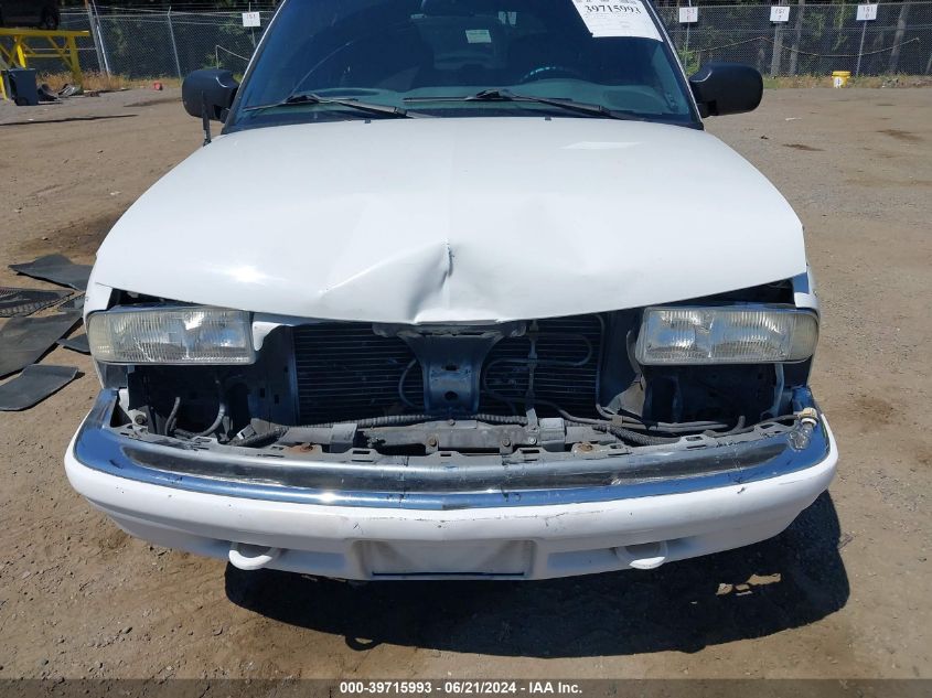 2000 Chevrolet Blazer Ls VIN: 1GNDT13W5Y2110368 Lot: 39715993