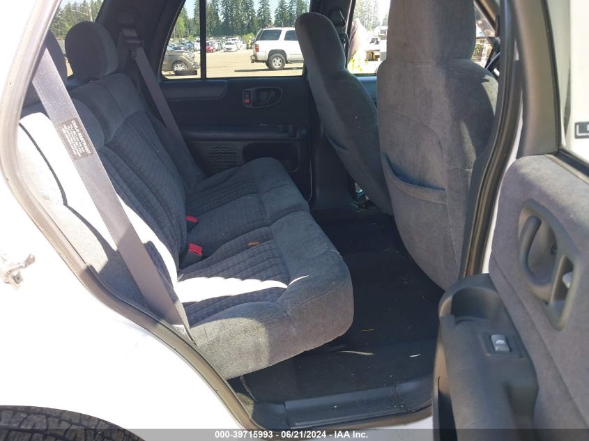 2000 Chevrolet Blazer Ls VIN: 1GNDT13W5Y2110368 Lot: 39715993