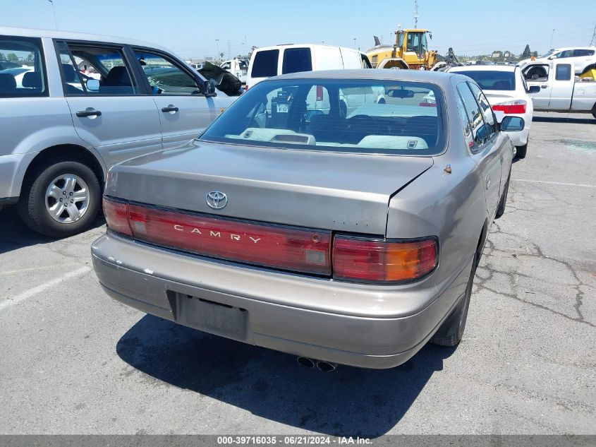 1993 Toyota Camry Le VIN: 4T1VK12E6PU091448 Lot: 39716035