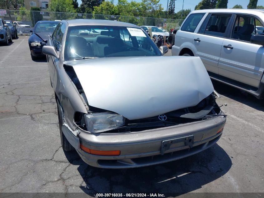 1993 Toyota Camry Le VIN: 4T1VK12E6PU091448 Lot: 39716035
