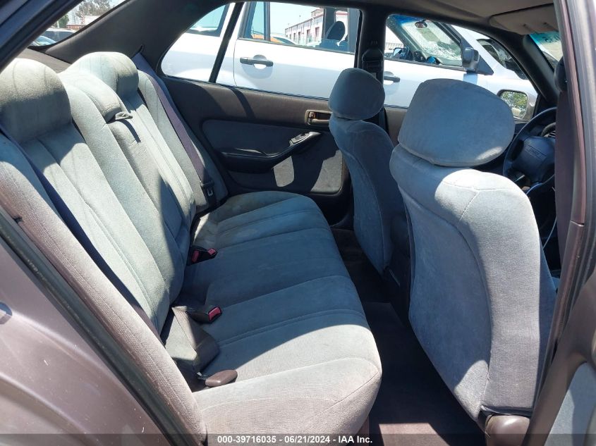 1993 Toyota Camry Le VIN: 4T1VK12E6PU091448 Lot: 39716035