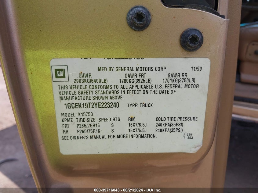 2000 Chevrolet Silverado 1500 Lt VIN: 1GCEK19T2YE223240 Lot: 39716043