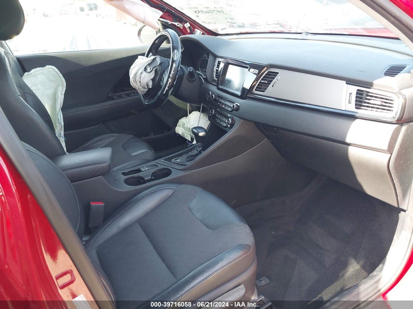 2017 Kia Niro Ex VIN: KNDCC3LC8H5060120 Lot: 39716058