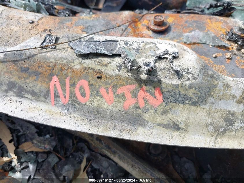 2011 Chevrolet Silverado C1500 VIN: 1GCRCPEX8BZ224130 Lot: 39716127