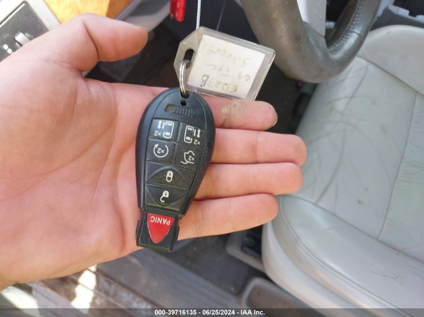 2009 Chrysler Town & Country Limited VIN: 2A8HR64X39R594758 Lot: 39716135