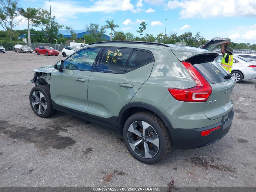 2024 Volvo Xc40 B5 Plus Dark Theme VIN: YV4L12ULXR2240827 Lot: 39716226