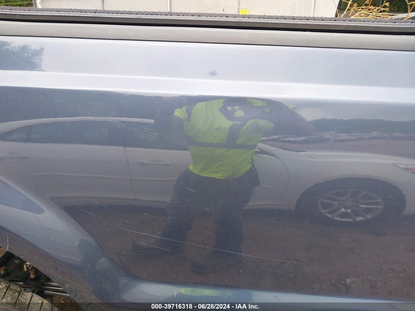 2005 Ford F-250 Xl/Xlt VIN: 1FTSF21P15ED05872 Lot: 39716318