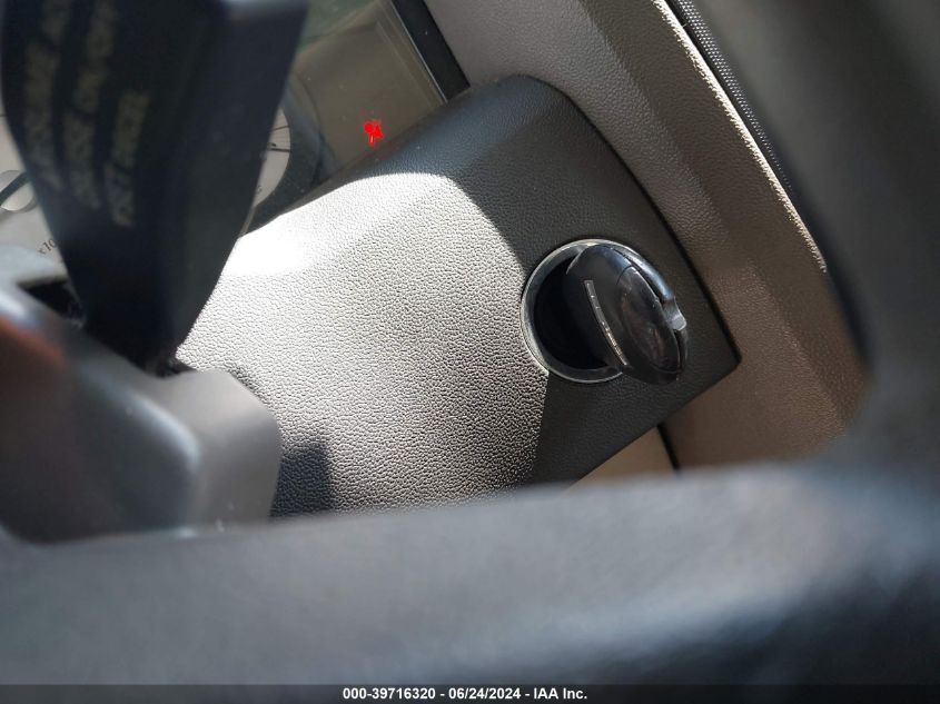 2008 Chrysler 300 Lx VIN: 2C3KA43R18H250625 Lot: 39716320