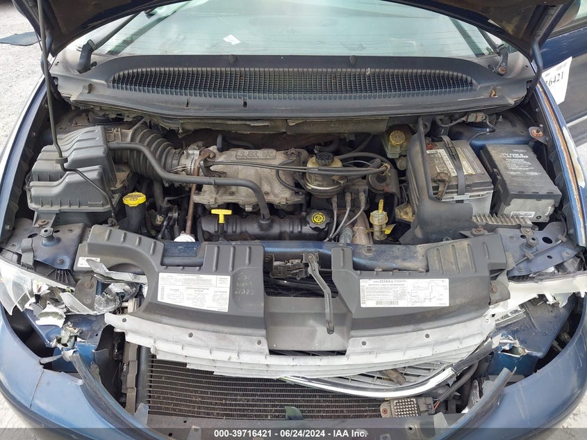 2001 Chrysler Town & Country Limited VIN: 2C8GT64L91R122519 Lot: 39716421