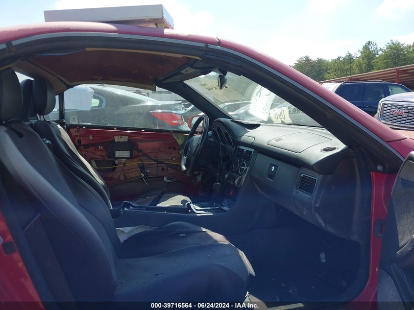 1998 Mercedes-Benz Slk 230 Kompressor VIN: WDBKK47F7WF023171 Lot: 39716564