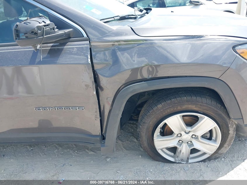 VIN 3C4NJDBB4NT102470 2022 JEEP COMPASS LATITUDE 4X4
