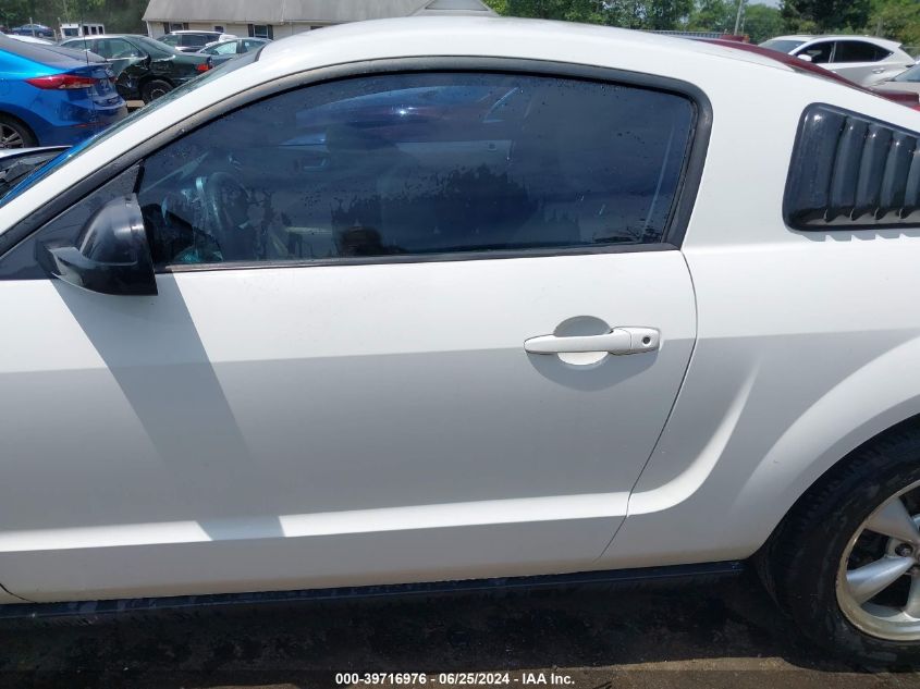 2008 Ford Mustang V6 Deluxe/V6 Premium VIN: 1ZVHT80N685124788 Lot: 39716976