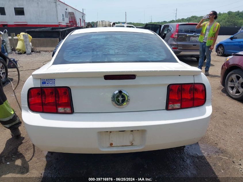 2008 Ford Mustang V6 Deluxe/V6 Premium VIN: 1ZVHT80N685124788 Lot: 39716976