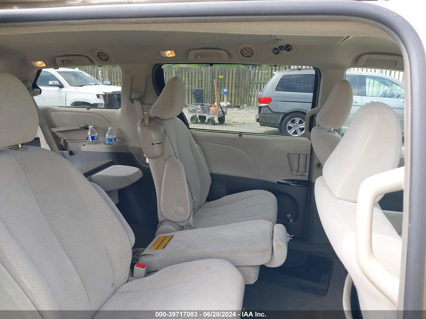 2011 Toyota Sienna Le V6 VIN: 5TDKK3DC0BS100978 Lot: 39717083