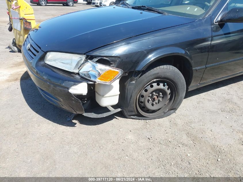 1999 Toyota Camry Le VIN: JT2BG22K8X0273978 Lot: 39717120