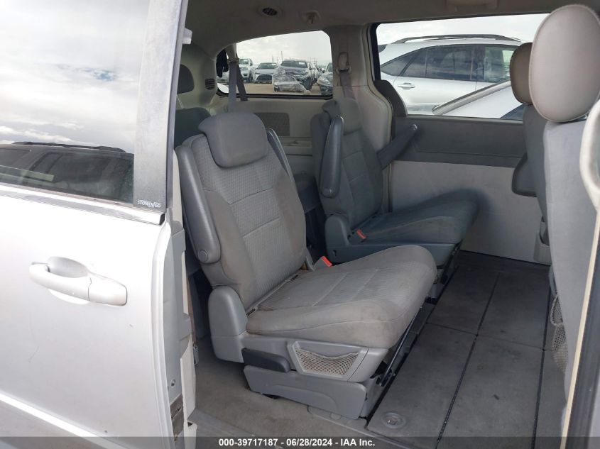 2010 Chrysler Town & Country Lx VIN: 2A4RR4DE7AR103993 Lot: 39717187