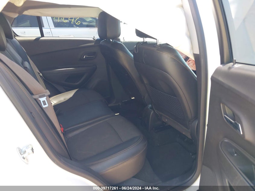 VIN KL7CJLSB3JB639003 2018 CHEVROLET TRAX LT
