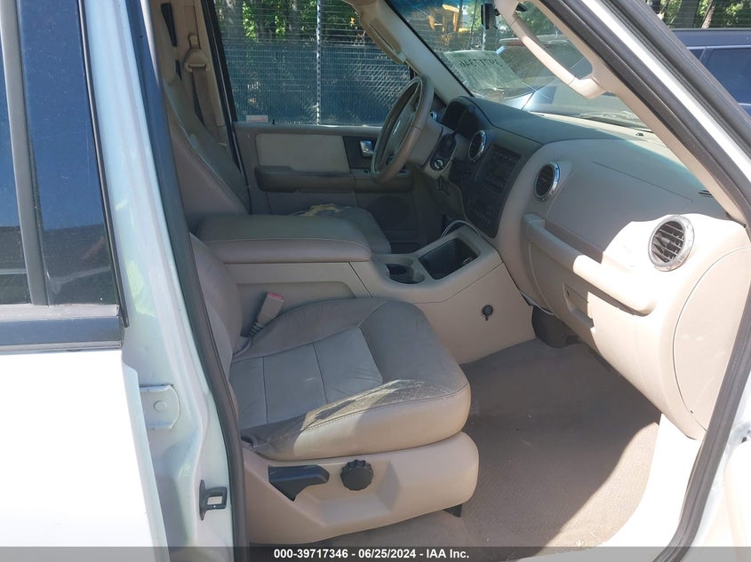 2003 Ford Expedition Eddie Bauer VIN: 1FMFU18L03LC58245 Lot: 39717346