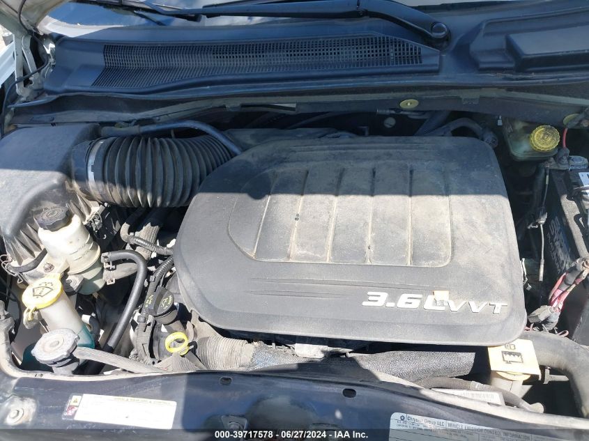 2C4RDGAG1CR374725 2012 Ram Cargo C/V