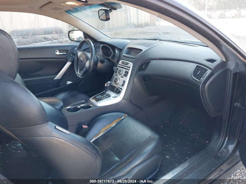 2010 Hyundai Genesis 3.8 Track VIN: KMHHU6KH1AU016310 Lot: 39717673
