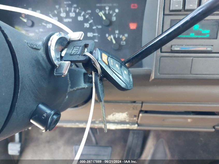 1993 Chevrolet Gmt-400 C1500 VIN: 2GCEC19H2P1203837 Lot: 39717889