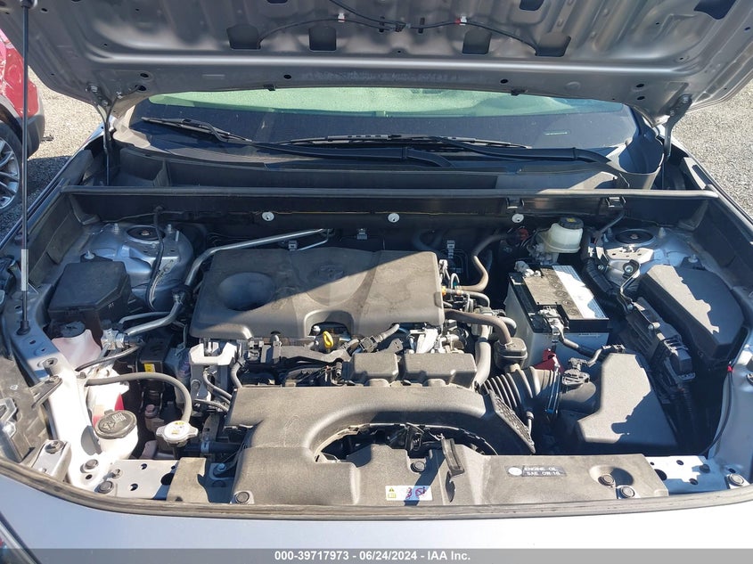 VIN JTMP1RFV2KD044158 2019 TOYOTA RAV4 XLE