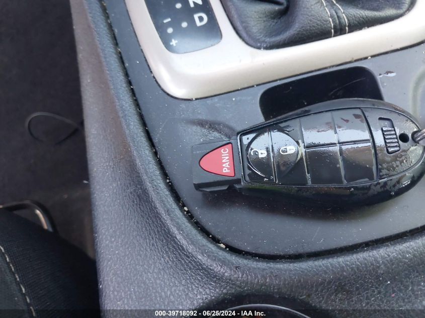 2018 Jeep Cherokee Latitude VIN: 1C4PJLCBXJD518119 Lot: 39718092