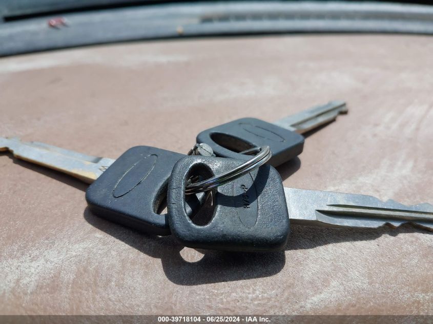 1996 Ford Explorer VIN: 1FMDU34XXTZB25758 Lot: 39718104