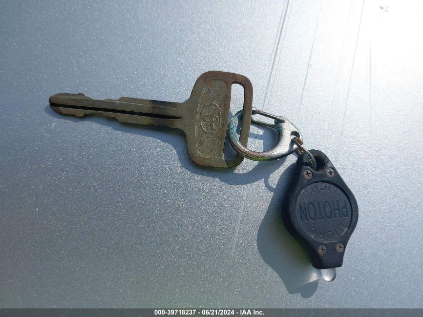 1998 Toyota Tacoma Limited V6 VIN: 4TAWN74N3WZ132678 Lot: 39718237