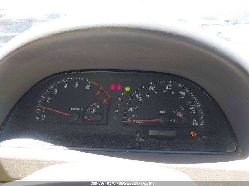 2004 Toyota Camry Xle VIN: 4T1BE30K14U284584 Lot: 39718378