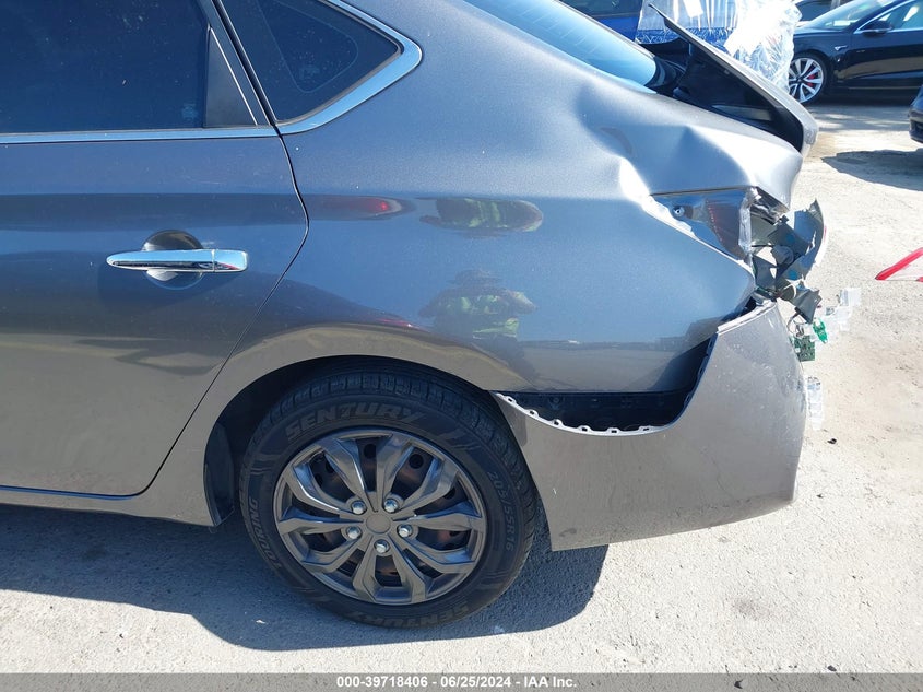 2015 Nissan Sentra Fe+ S/S/Sl/Sr/Sv VIN: 3N1AB7AP9FL660619 Lot: 39718406