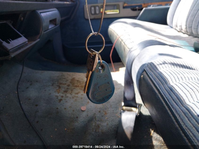 1992 Chevrolet Gmt-400 C1500 VIN: 1GCDC14K3NZ152223 Lot: 39718414