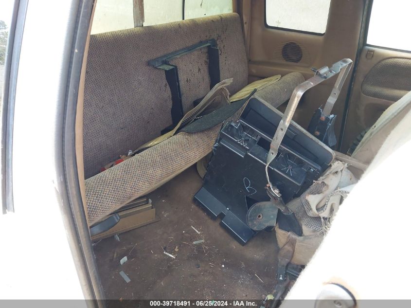 1998 Dodge Ram 2500 St VIN: 3B7KF22Z1WG205619 Lot: 39718491