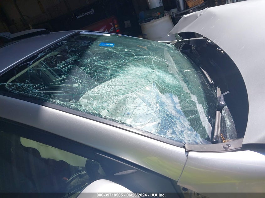 2014 TOYOTA RAV4 XLE - JTMRFREVXED064674