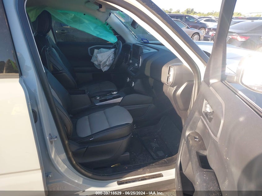 2022 Ford Bronco Sport Big Bend VIN: 3FMCR9B65NRE35074 Lot: 39718529