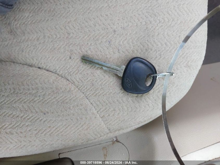 2007 Kia Optima Lx VIN: KNAGE123875130079 Lot: 39718596