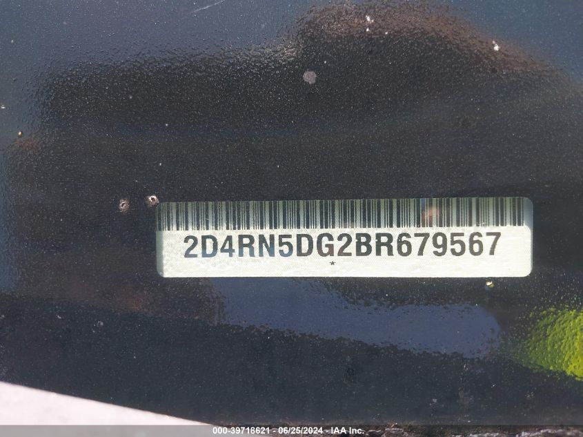 2011 Dodge Grand Caravan Crew VIN: 2D4RN5DG2BR679567 Lot: 39718621