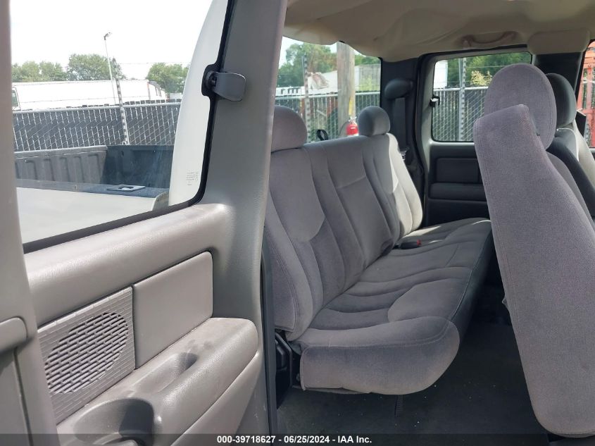 2004 GMC New Sierra K1500 VIN: 2GTEK19V741150217 Lot: 39718627