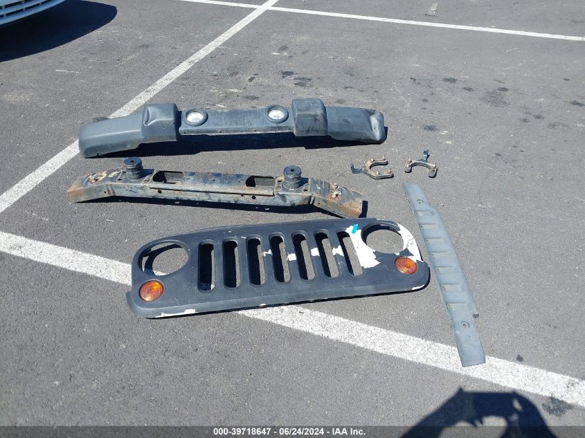 2013 Jeep Wrangler Unlimited Sahara VIN: 1C4BJWEG5DL561409 Lot: 39718647