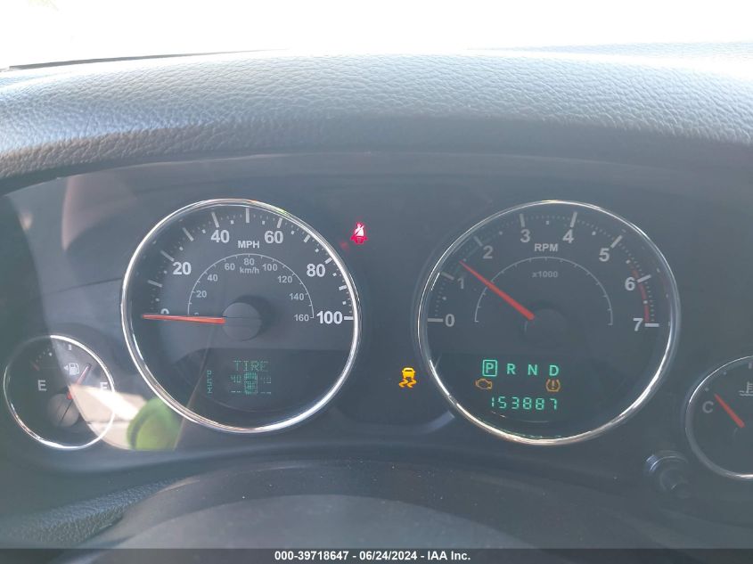 2013 Jeep Wrangler Unlimited Sahara VIN: 1C4BJWEG5DL561409 Lot: 39718647