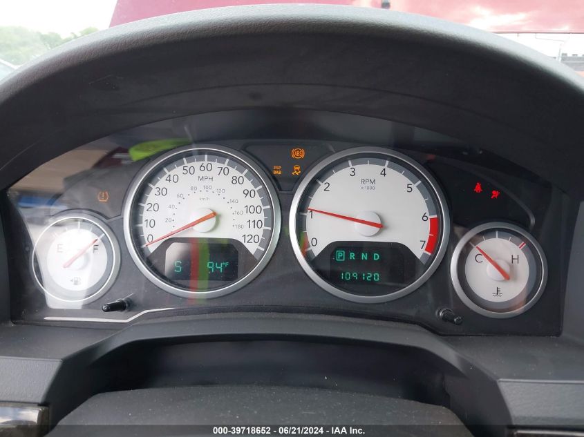 2010 Dodge Grand Caravan Crew VIN: 2D4RN6DXXAR462725 Lot: 39718652