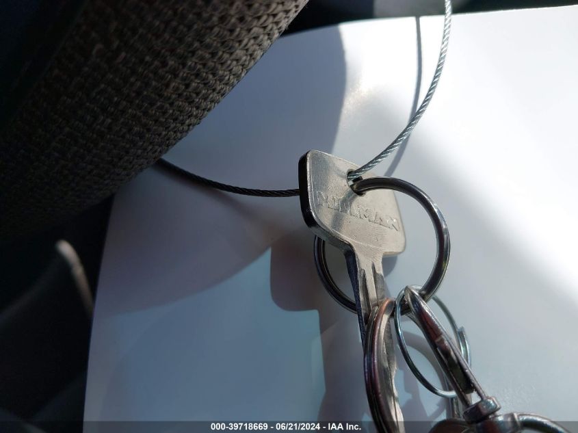 2003 Toyota Corolla Le VIN: JTDBR32EX32002940 Lot: 39718669