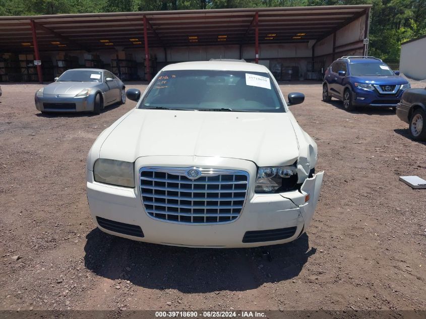2008 Chrysler 300 Lx VIN: 2C3KA43R98H141698 Lot: 39718690